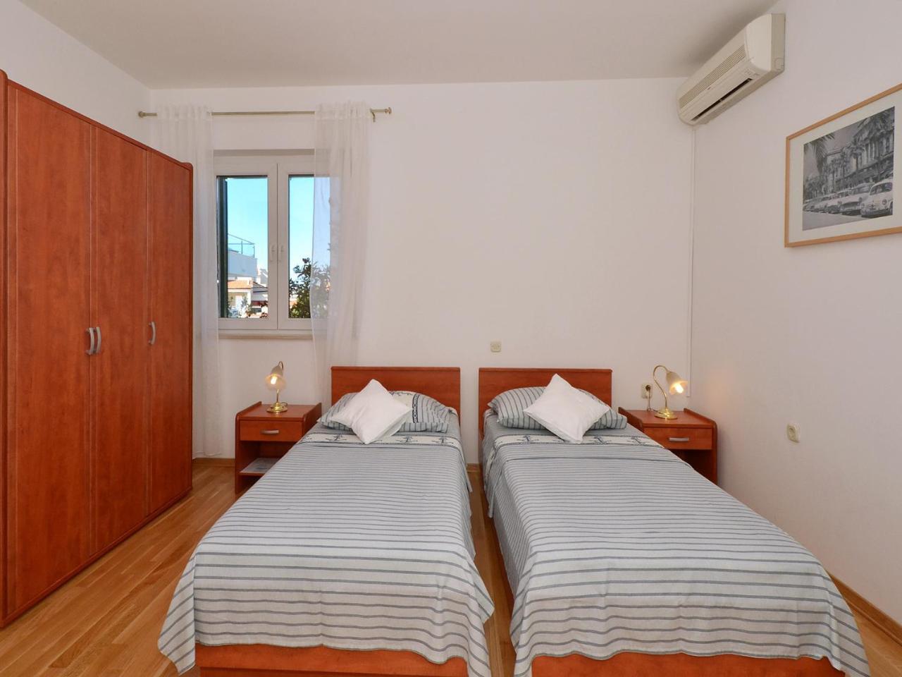 Apartments Nera Podstrana Exterior foto